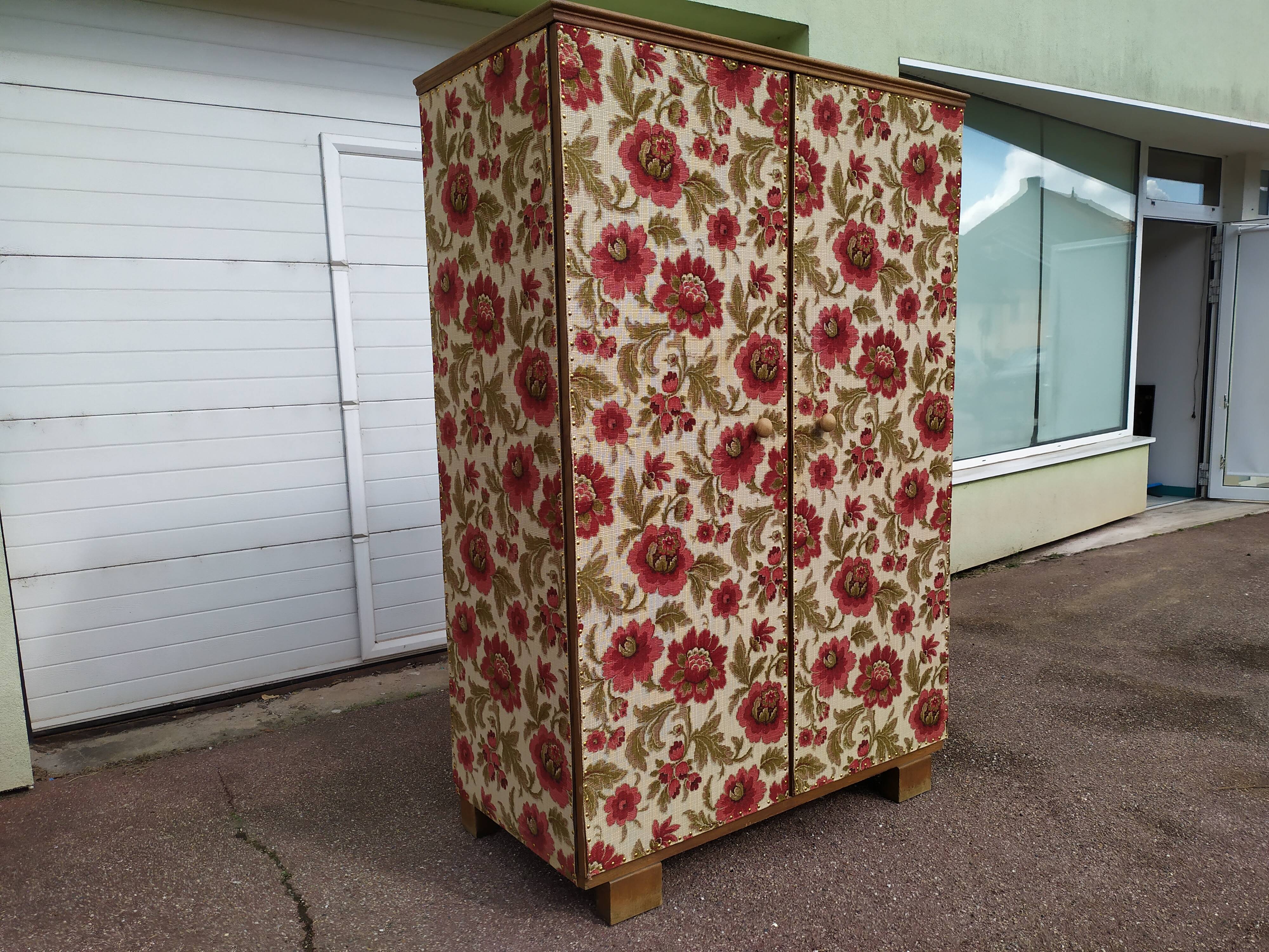 Wardrobe - wardrobe - Old - Wood - Floral Fabric - Artisanal
