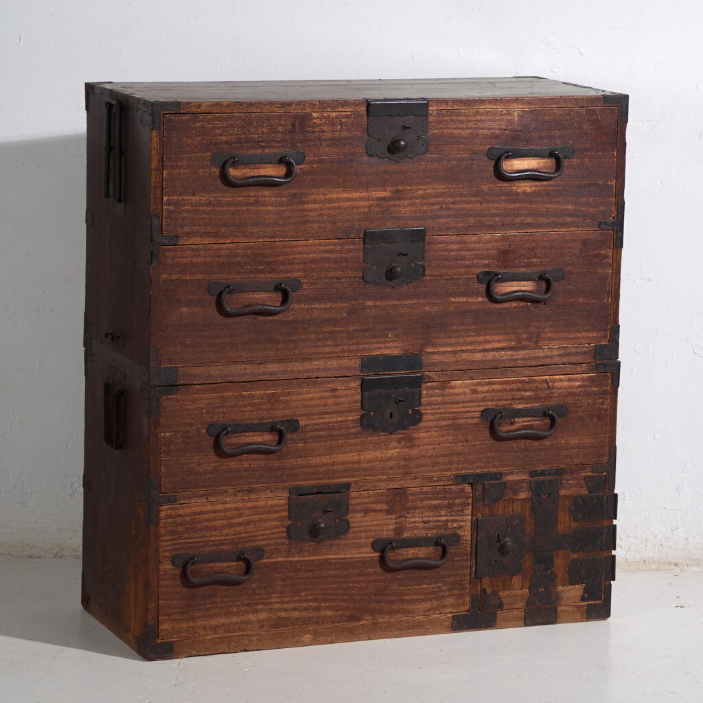 Old chest of drawers with small door – Meiji / Taishō period (c.1868-1926) #33