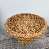 Fruit bowl on stand in woven rattan