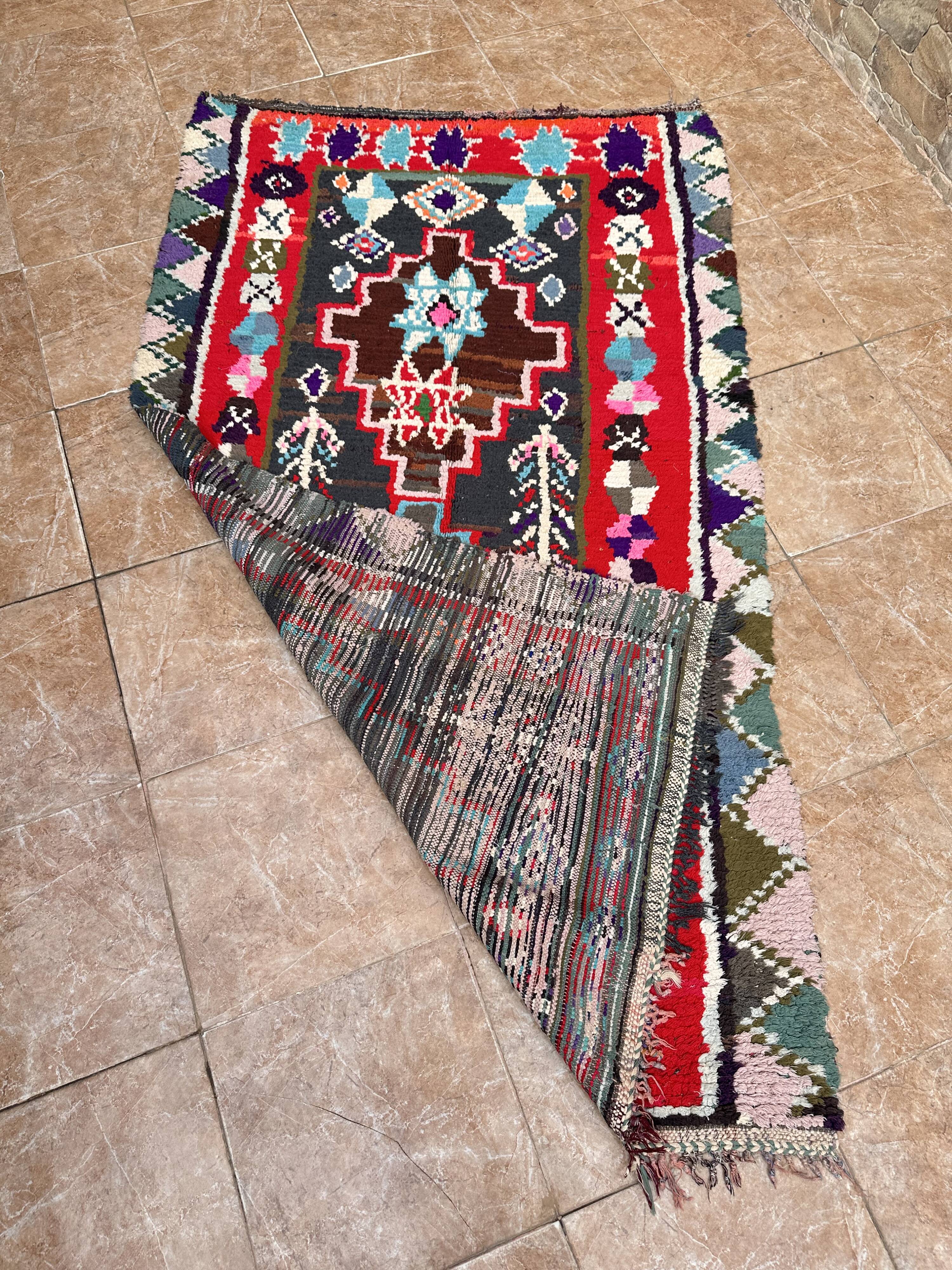 Vintage Moroccan Rug - Small Boujaad Rug - Boucharouit Rug