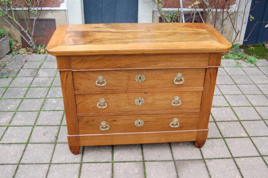 commode d époque louis philippe en noyer du 19e siécle