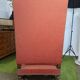 Ancien fauteuil de style bois et tissu décor licorne