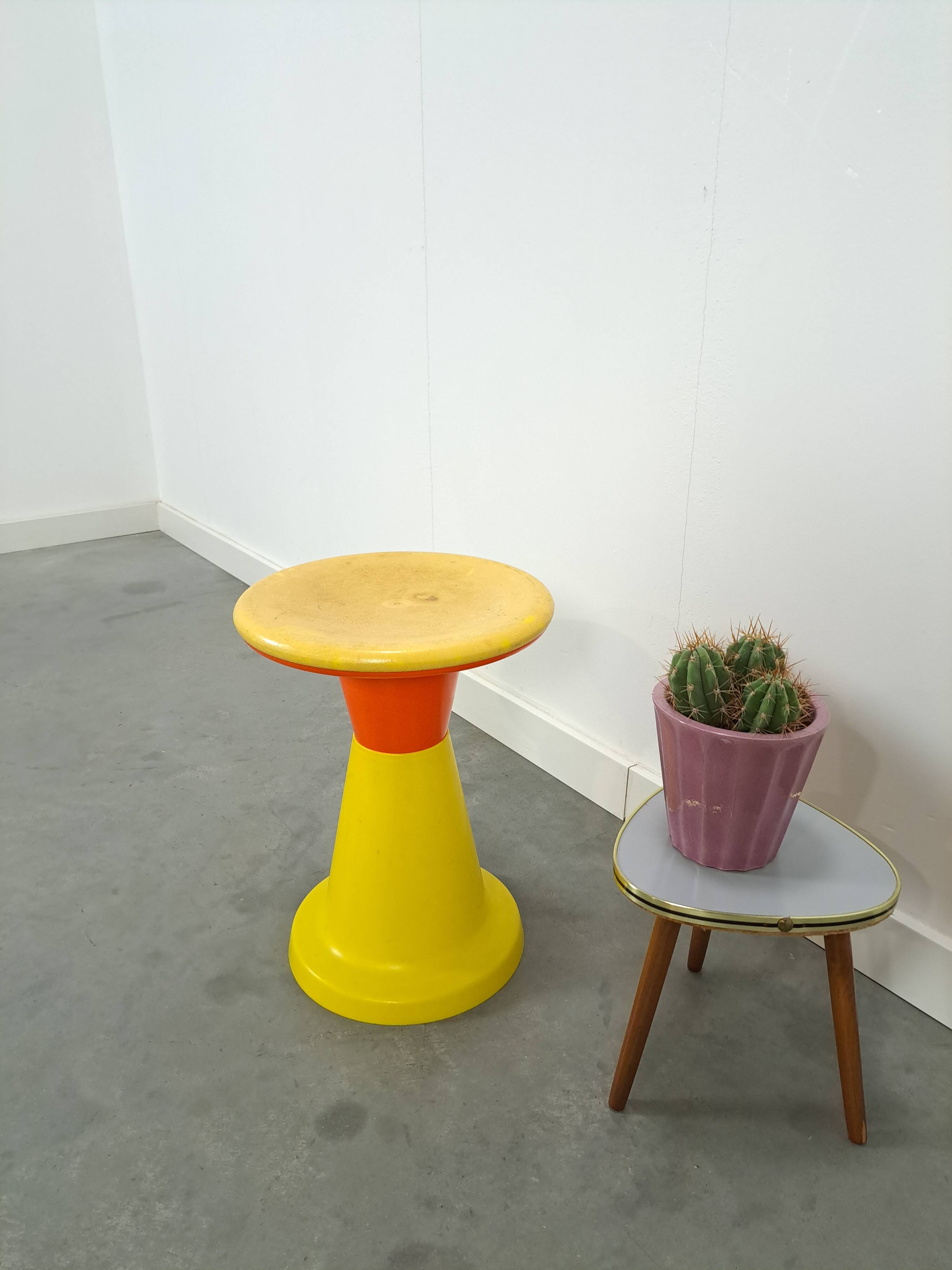 Tabouret en plastique de Suède Pat Pend vintage