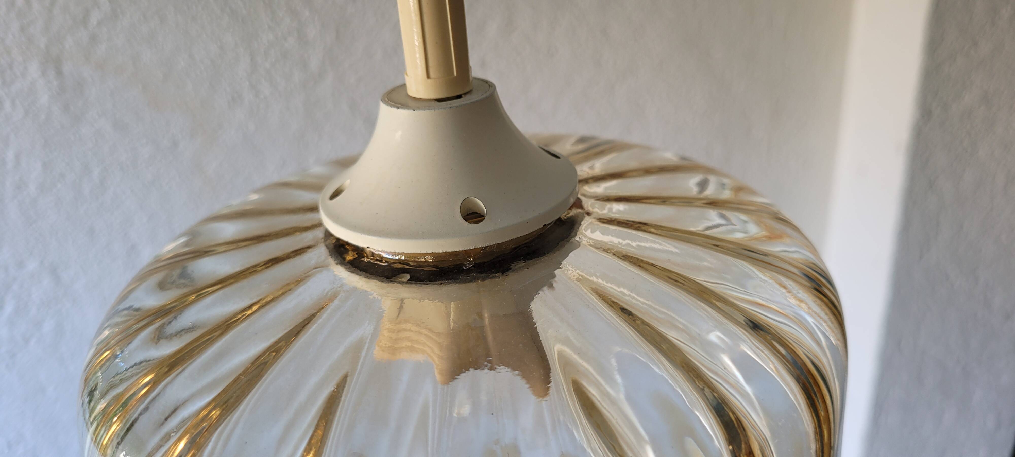 Suspension verre ambré