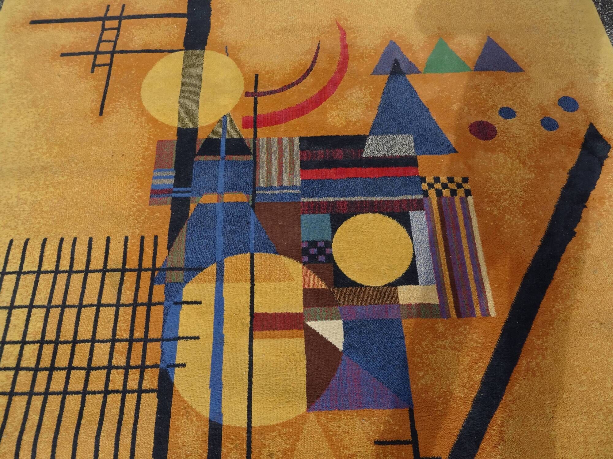 Large wool rug in Kandinsky design from the 80s.
