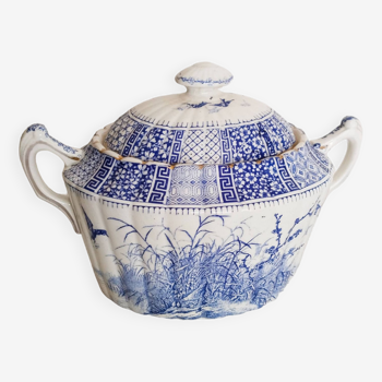 Oval sugar bowl in Lunéville porcelain, lace pattern, blue
