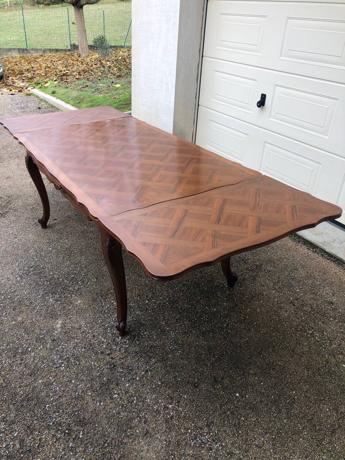 French provincial dining table, Louis XV style