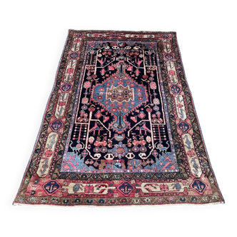 Handmade wool Iranian carpet - 2.27m x 1.37m