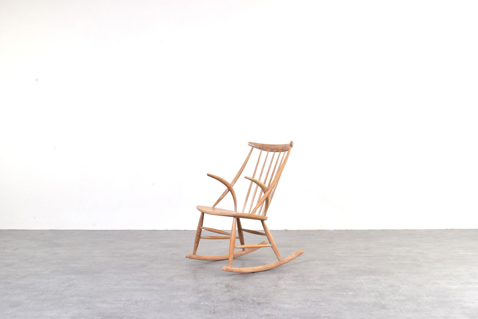 Mid-Century Oak Rocking Chair by Illum Wikkelsø for Niels Eilersen, 1950s.