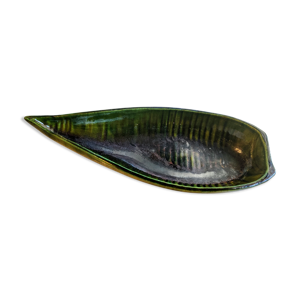 Coupe pirogue verte en