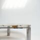 Table basse vintage chrome et marbre