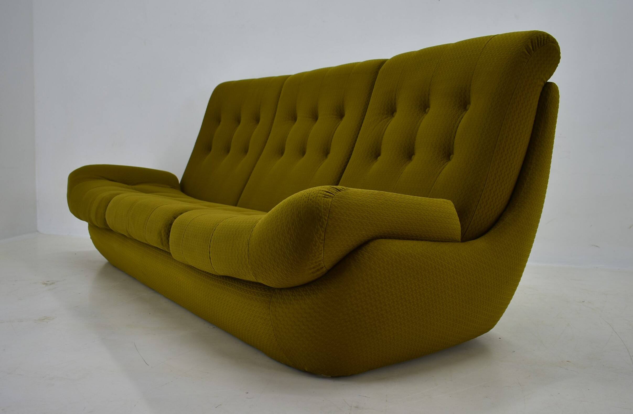 20th Century , Green Atlantis Three seats Sofa, 1960s