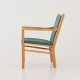 Armchair design J147 by Erik Ole Jørgensen of Tarm Stole & Møbelfabrik.
