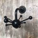 Ancienne porte manteau spoutnik mural boule métal noir vintage