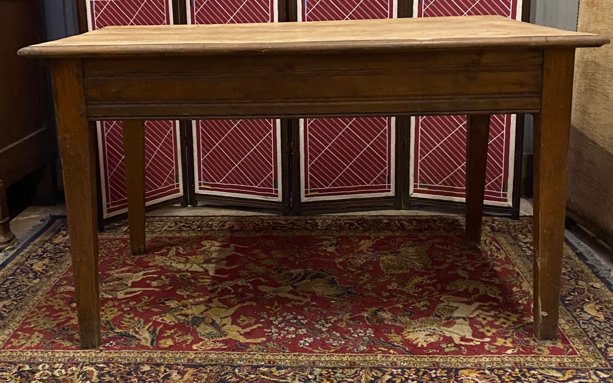 Solid wood farmhouse table of 127 cm