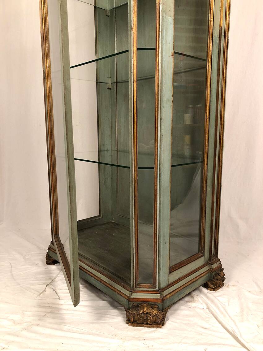 Showcase in blue/green lacquered wood, gold trim, Italy 18th-early 19th century