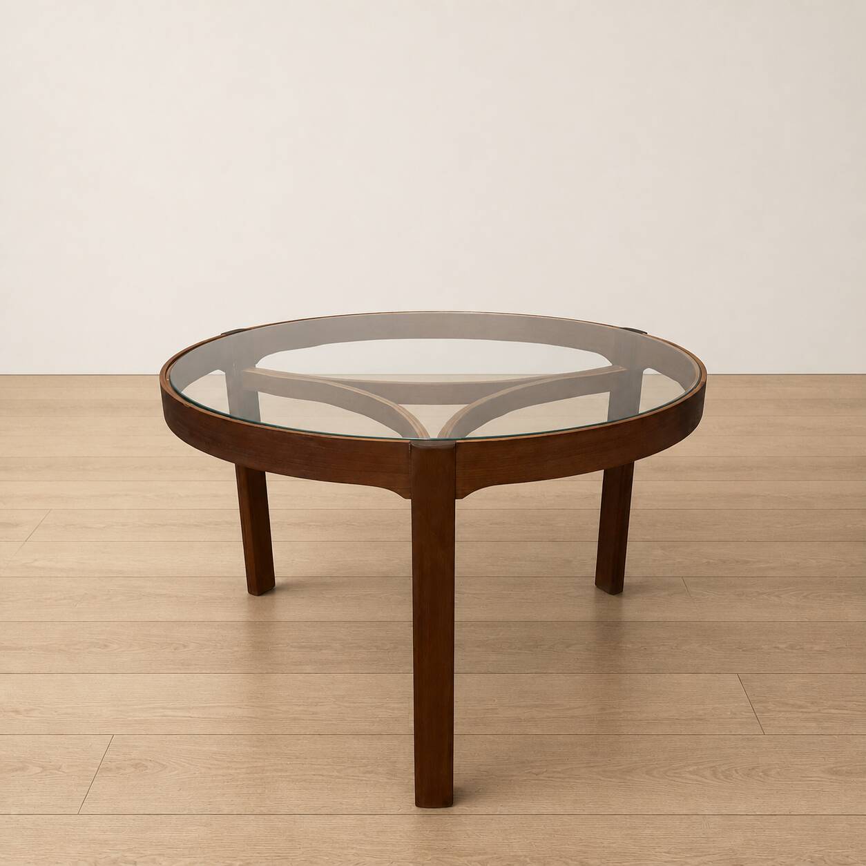 Table basse scandinave en teck et verre
