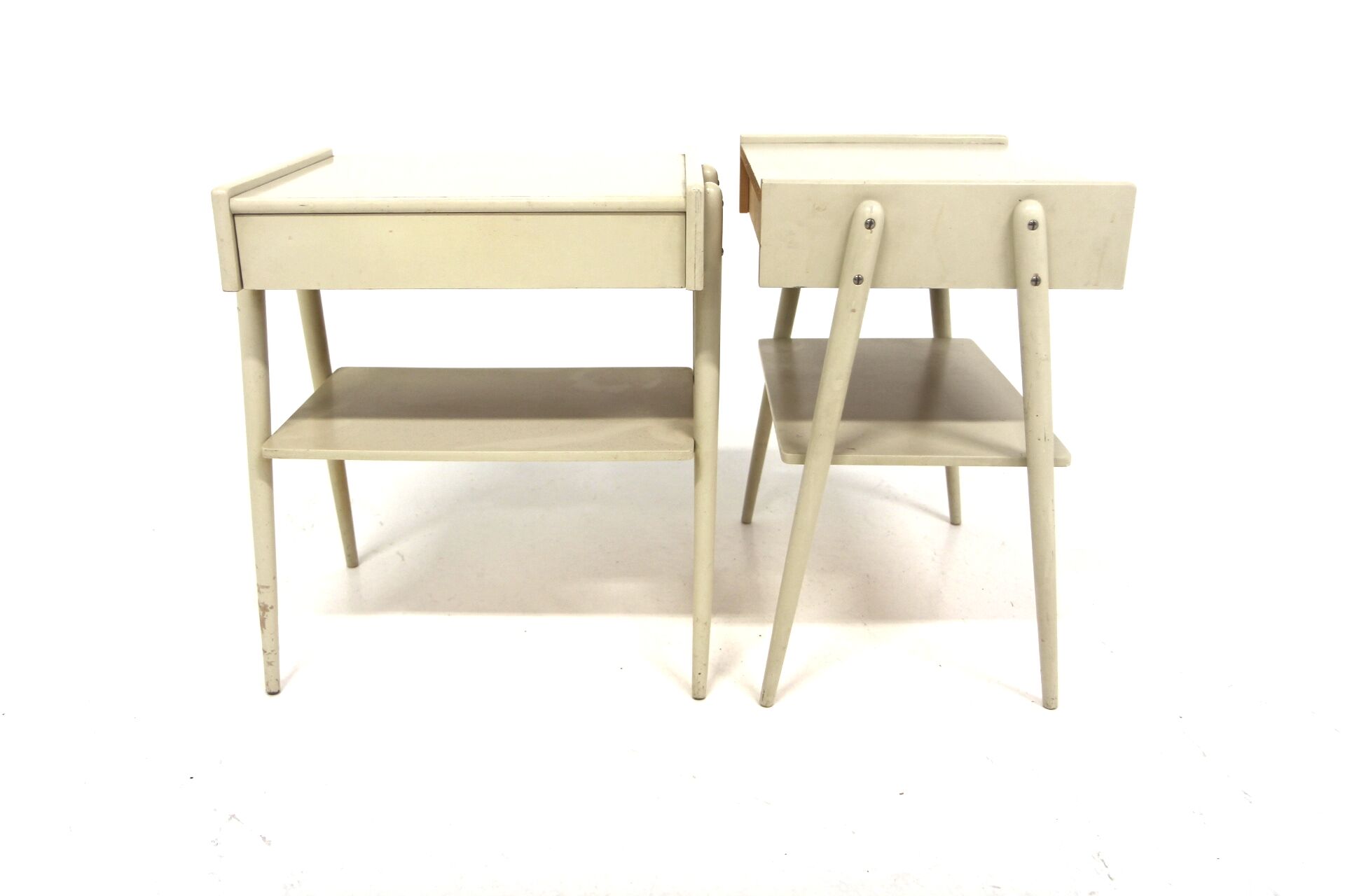 Set of 2 Scandinavian bedside tables in teak, AB Carlströms & Co Möbelfabrik.