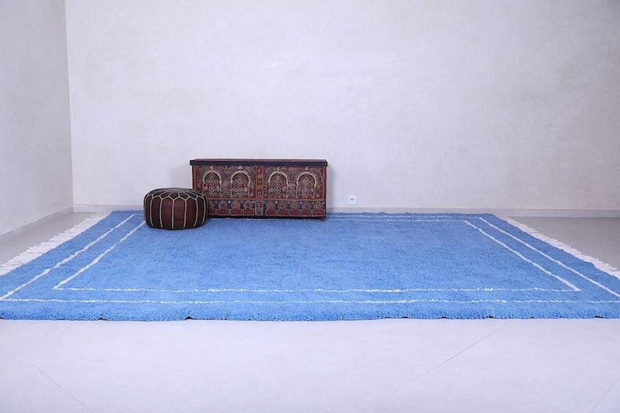 Tapis marocain traditionnel en laine bleue, fait main