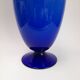 Grand vase italien en opaline bleu cobalt