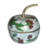 Apple-shaped partitioned box