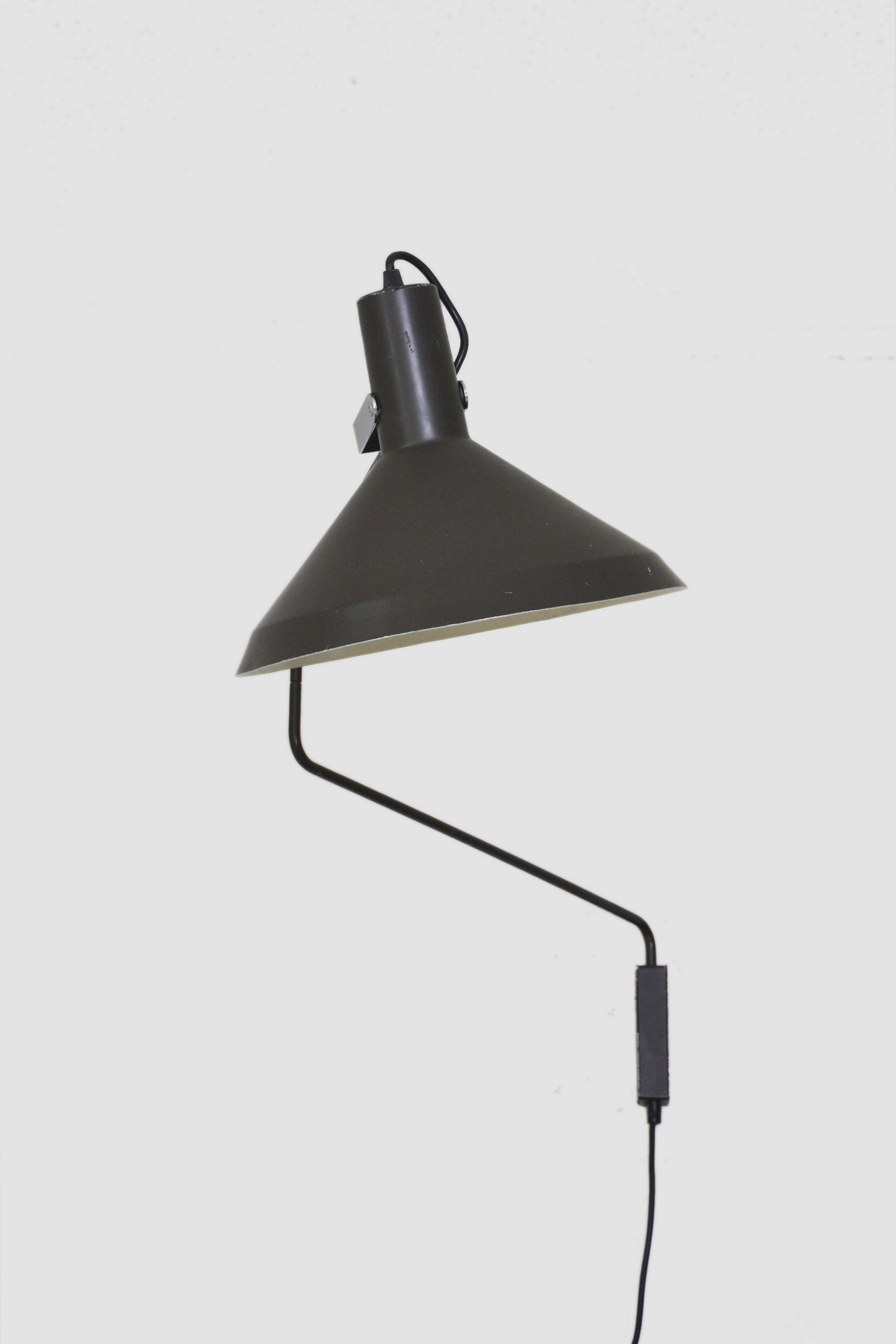 Hoogervorst Paperclip wall lamp, 50s