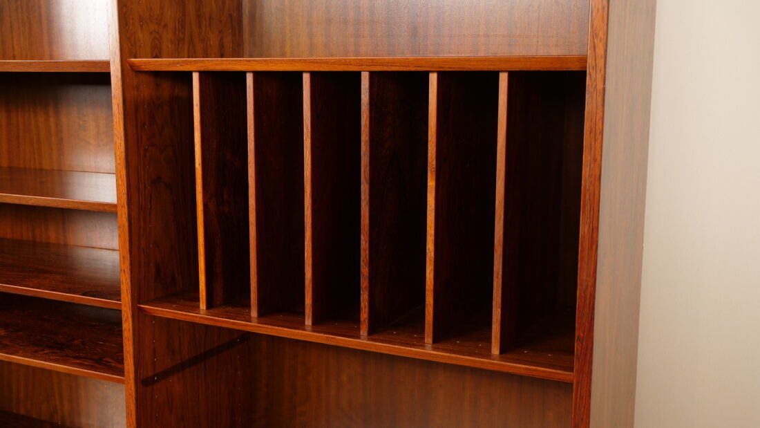 Buffet vintage | Bibliothèque | Meuble à vinyles | Palissandre | Hundevad pour Omann Jun