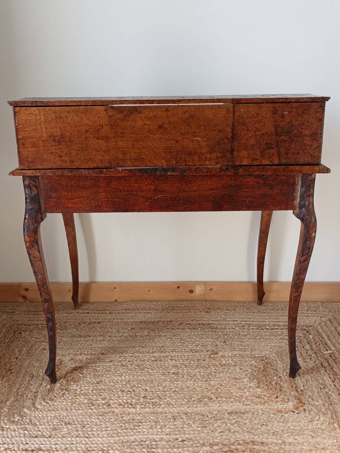 Secretary with carved shelves, early 20th century.