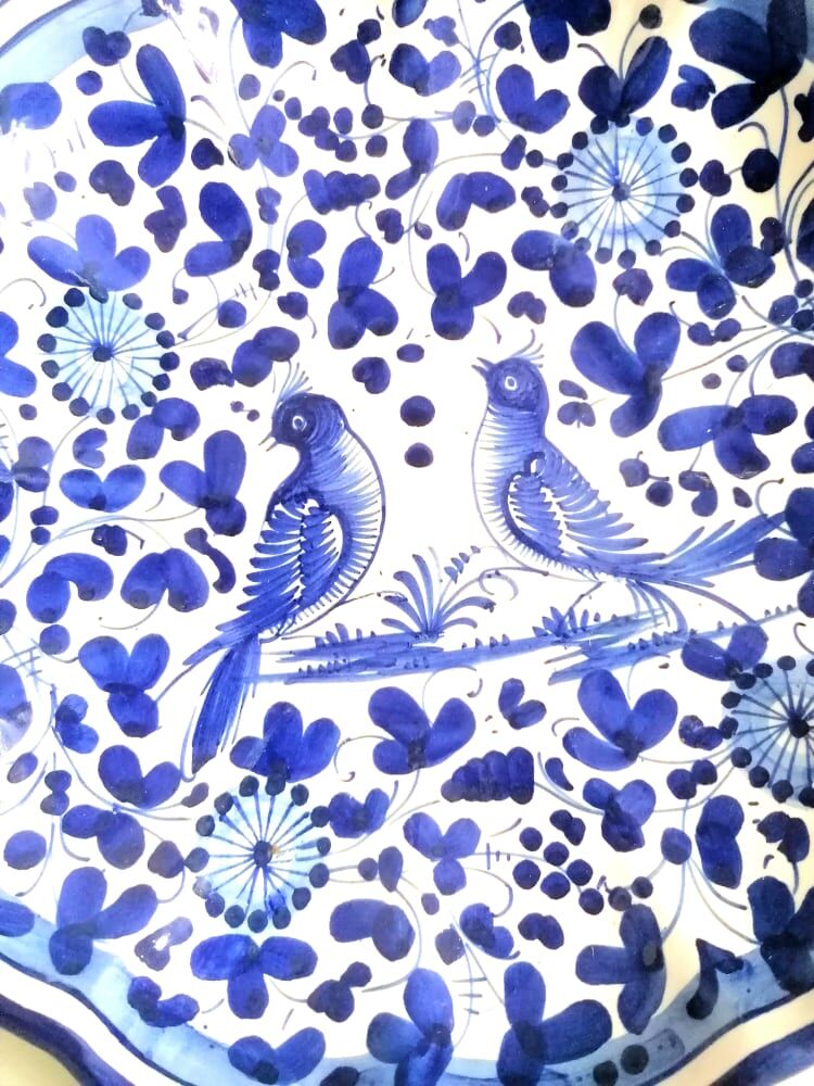Earthenware bird dish from Deruta, Italy