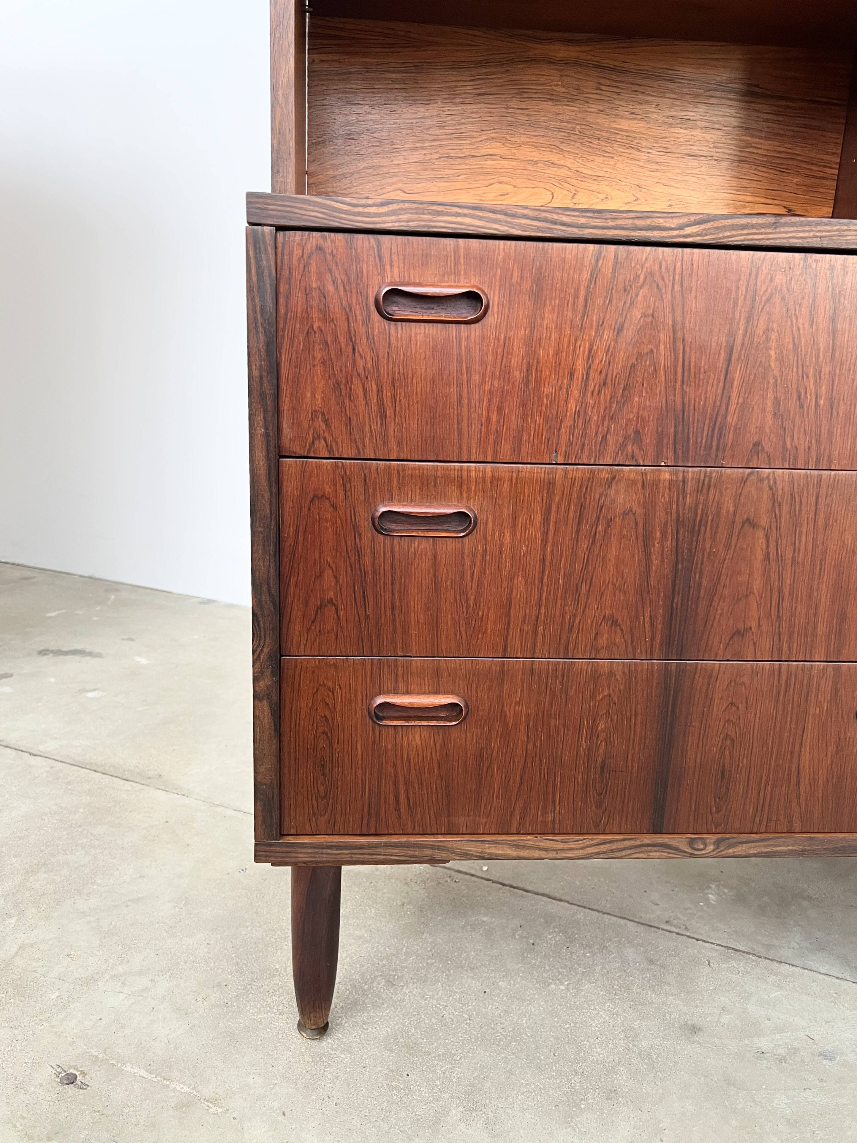 Modular bookshelf and storage unit in rosewood from the 1970s.