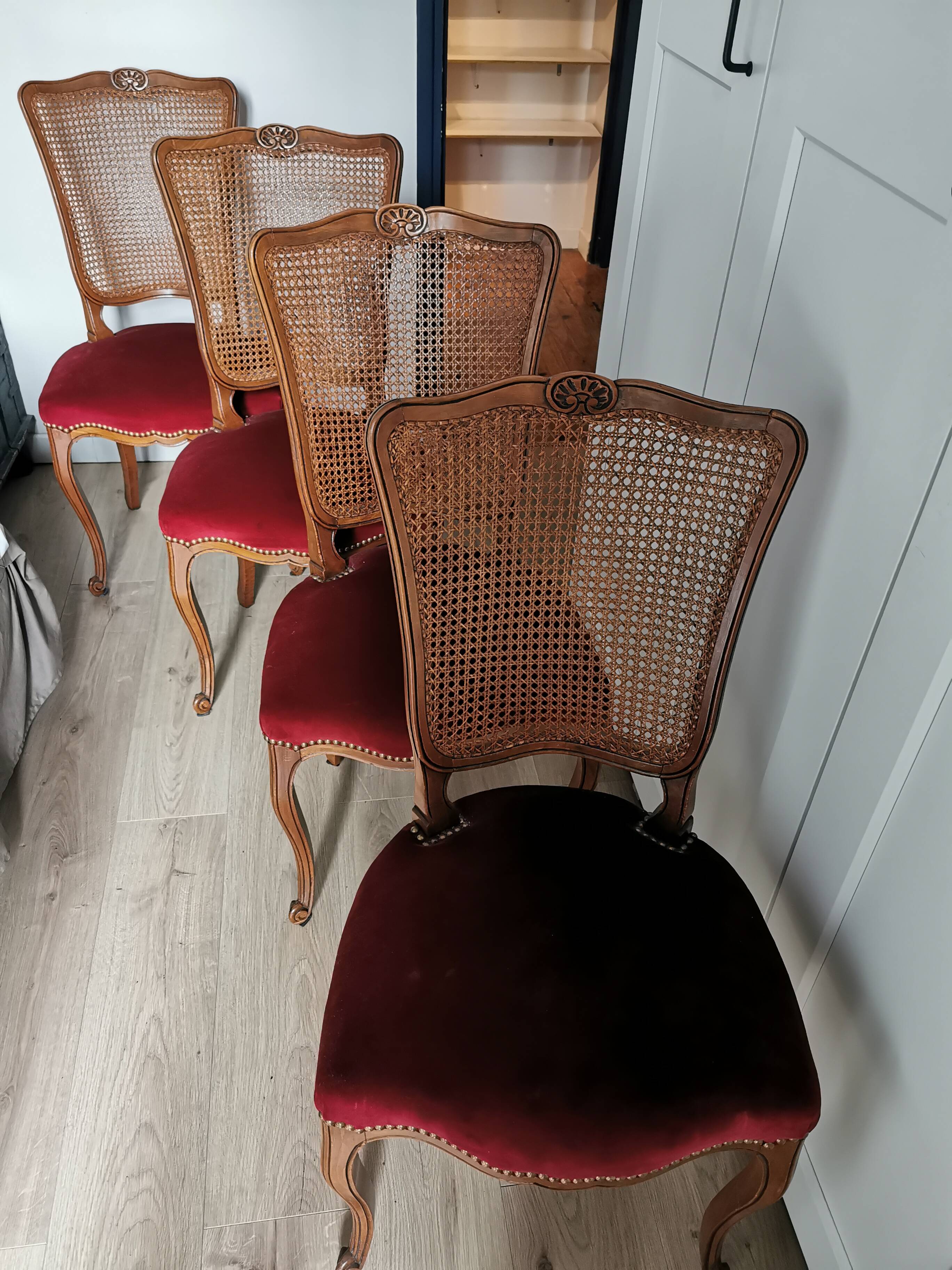 Set of 4 Louis XV style chairs