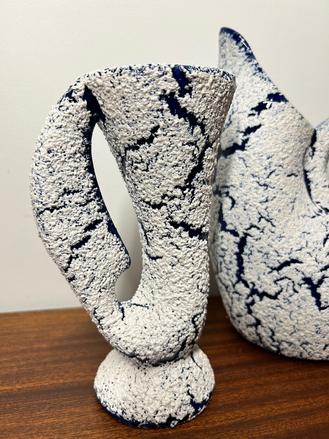 Pichets céramique bleu neige années 60