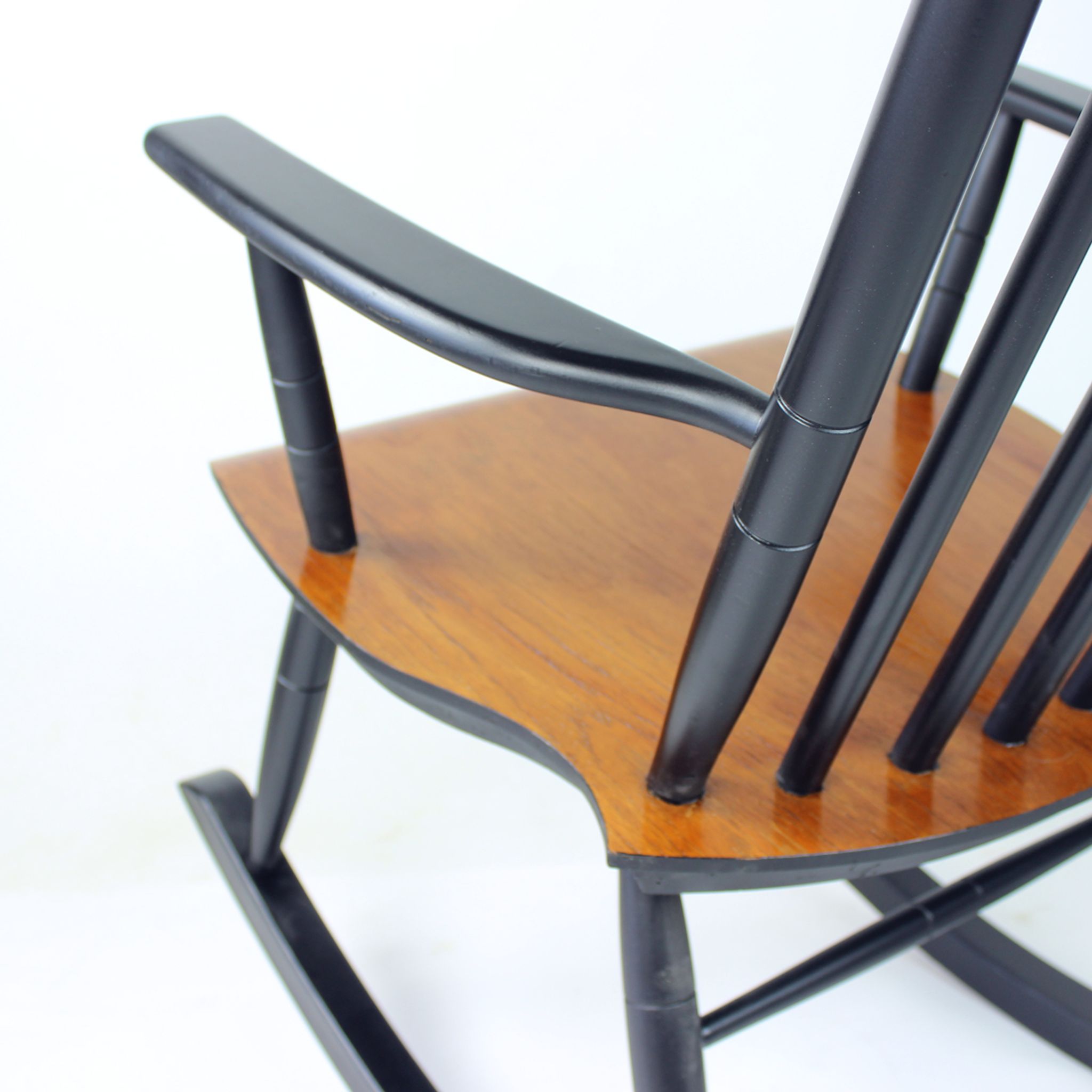 Rocking-chair Varjosen Puunjalostus, Finlande années 1960
