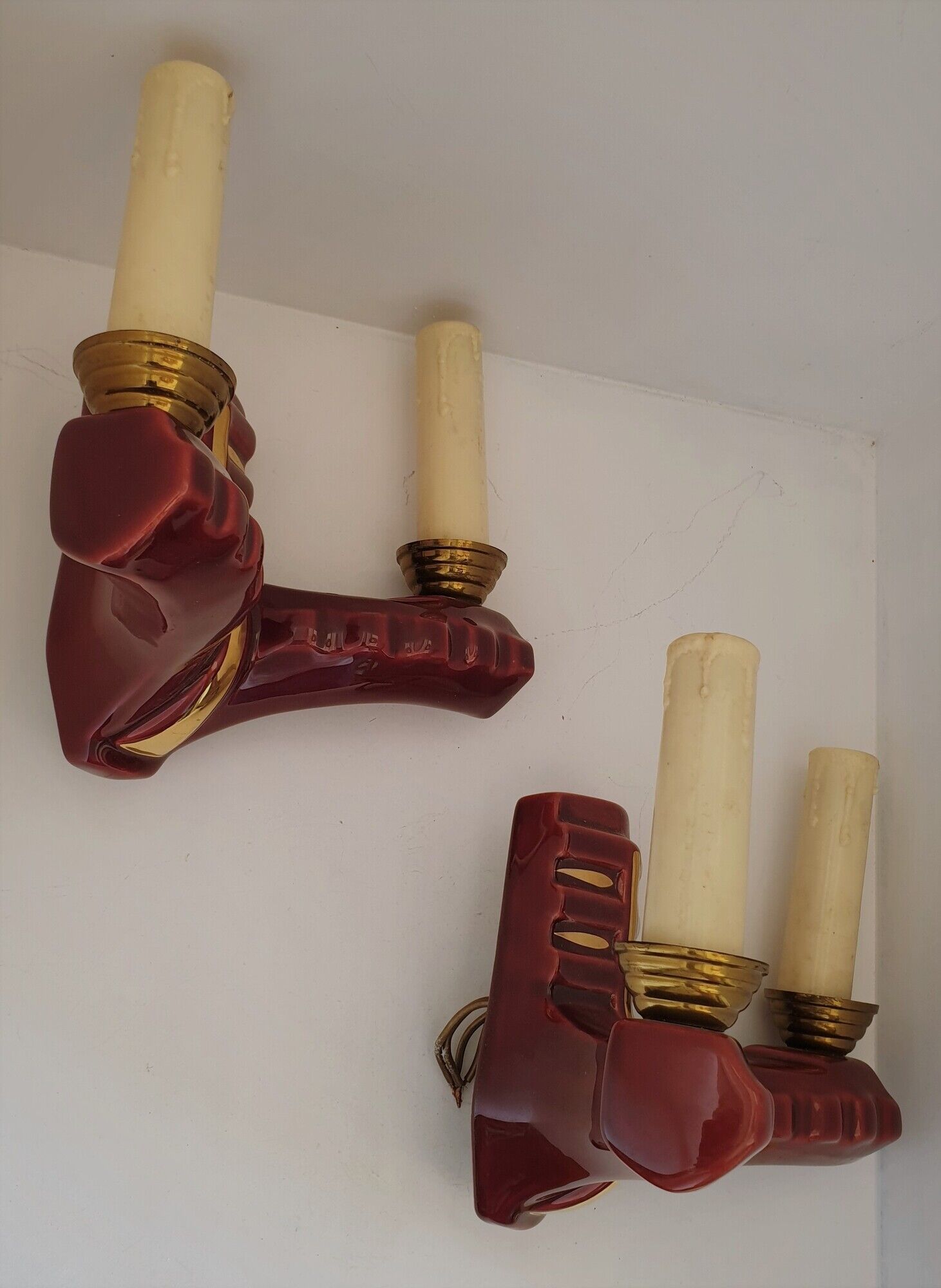 Pair of double art deco sconces in bordeaux and gold ceramics