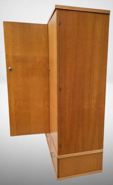 Modular dressing room 1950 in 3 parts