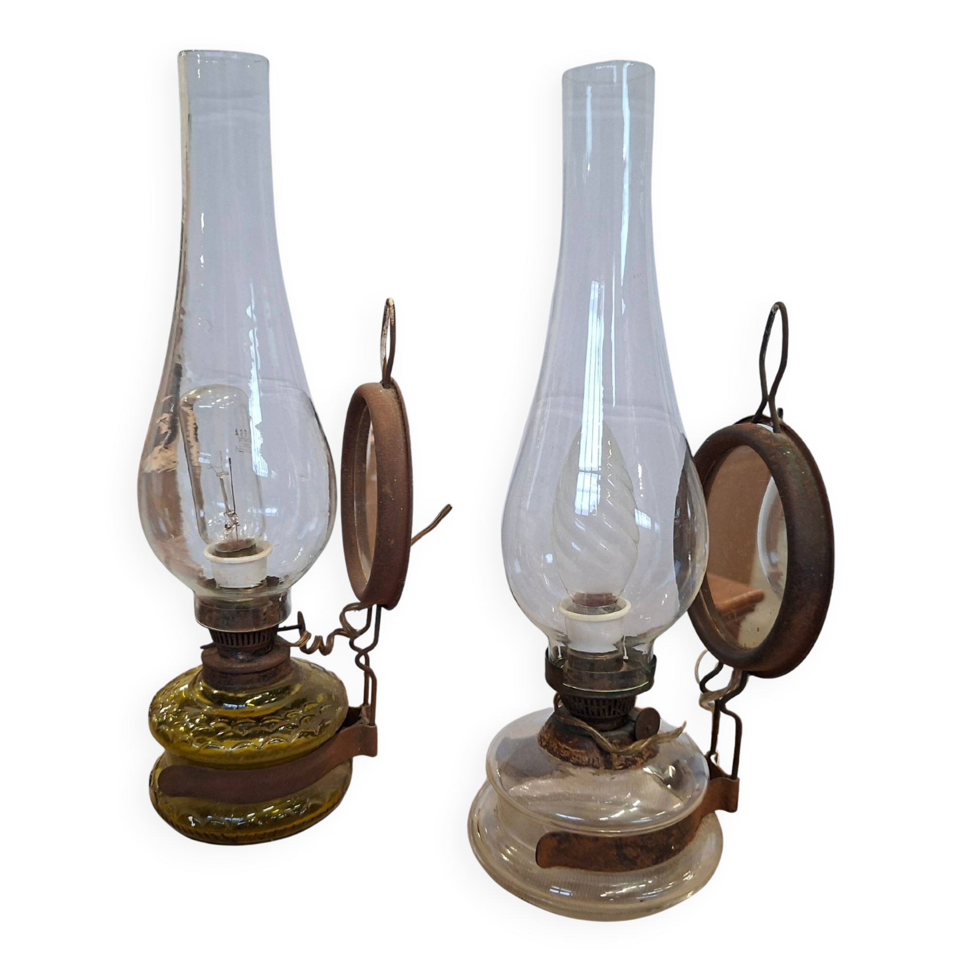 Coppia di Lampade Vintage DITMAR – Antiche Lampade a Olio Elettrificate con