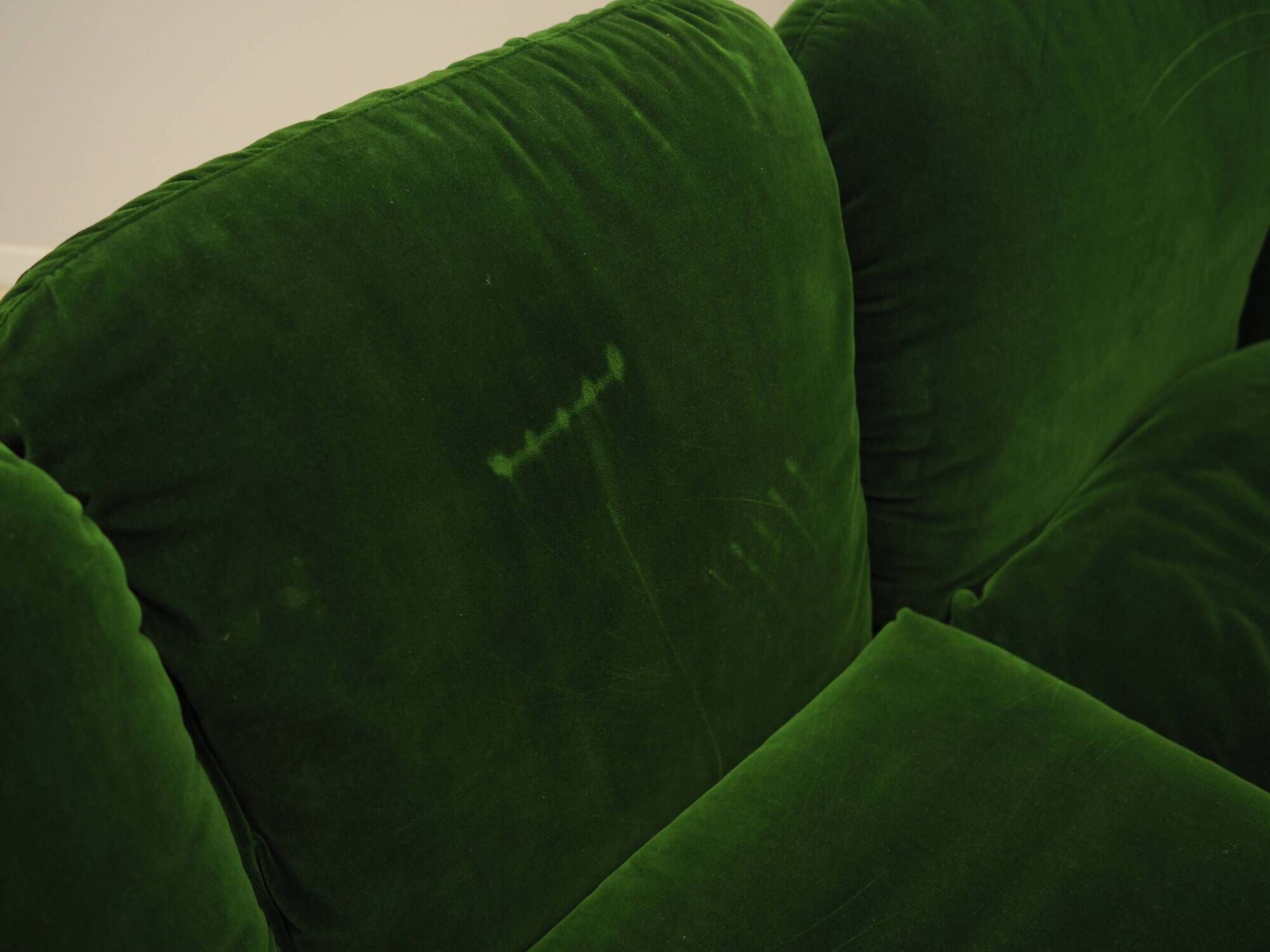 Green velour sofa, Italian design, 1970s, manufacturer: Busnelli, designer