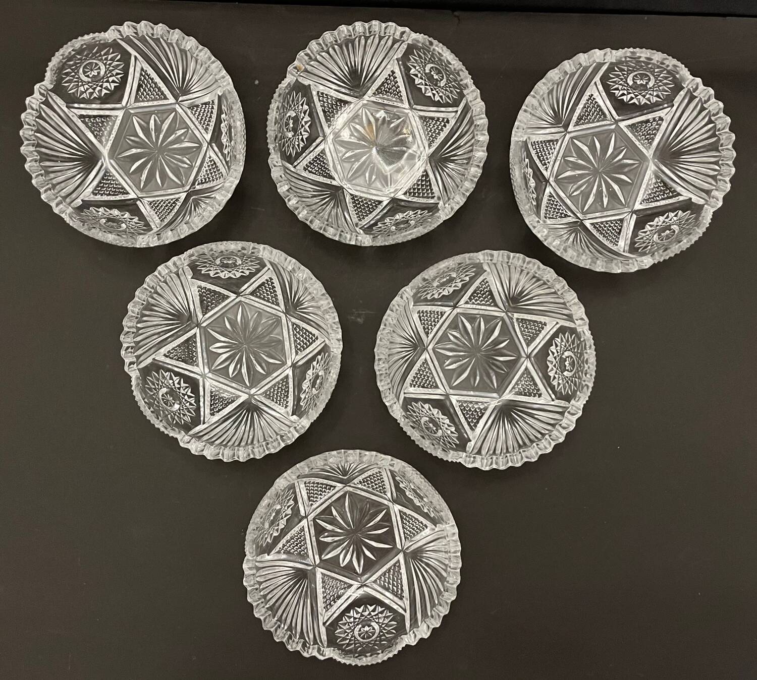 6 cut glass cups