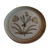 Vintage flat plate in sandstone marked Longchamp