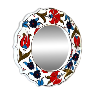 Miroir fleuri en céramique