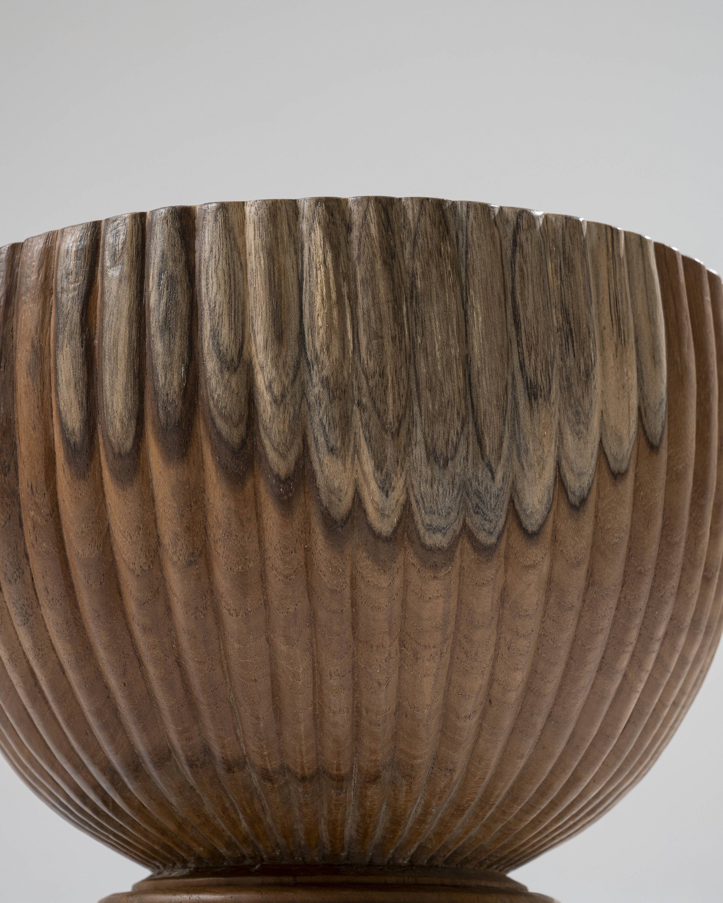 Anuk wooden stool