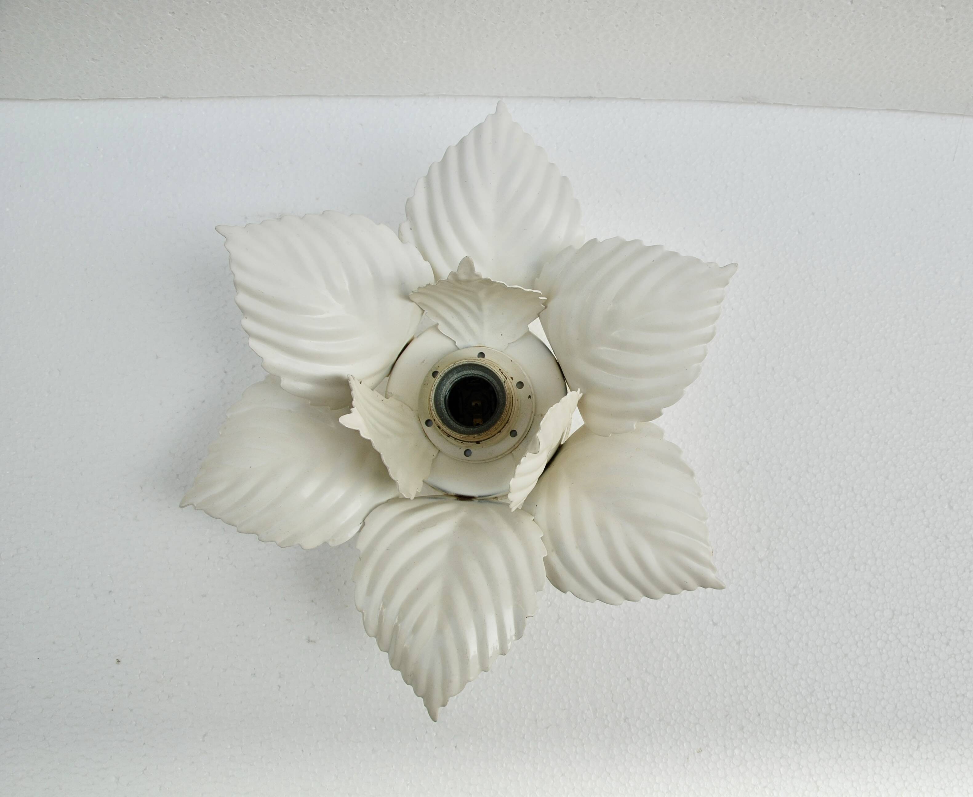 White flower wall light in metal Masca Italy 1970s