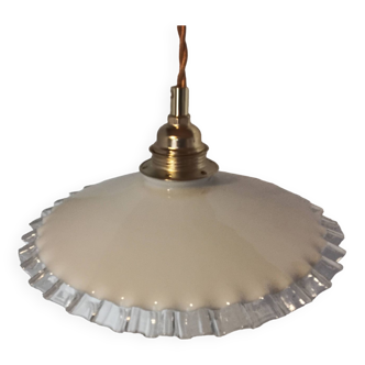 Suspension vintage opaline blanche et dentelle