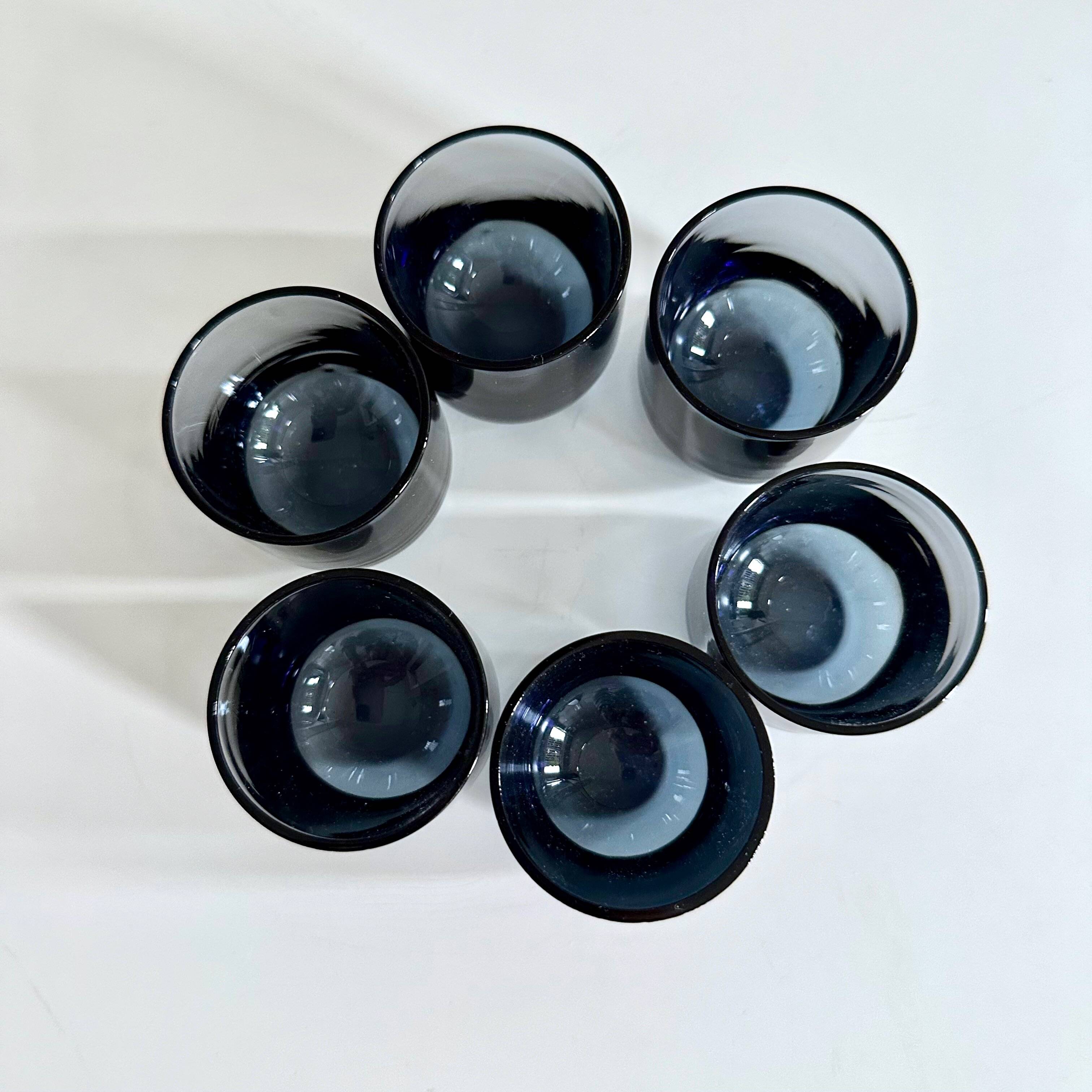 Liqueur carafe "Zistern" by Wilhelm Wagenfeld with glasses "Rapunzel"