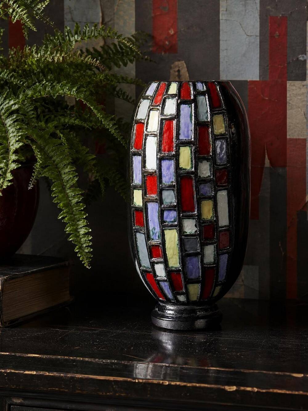Large modernist ceramic art vase in vintage black glazed from 1950-1970.