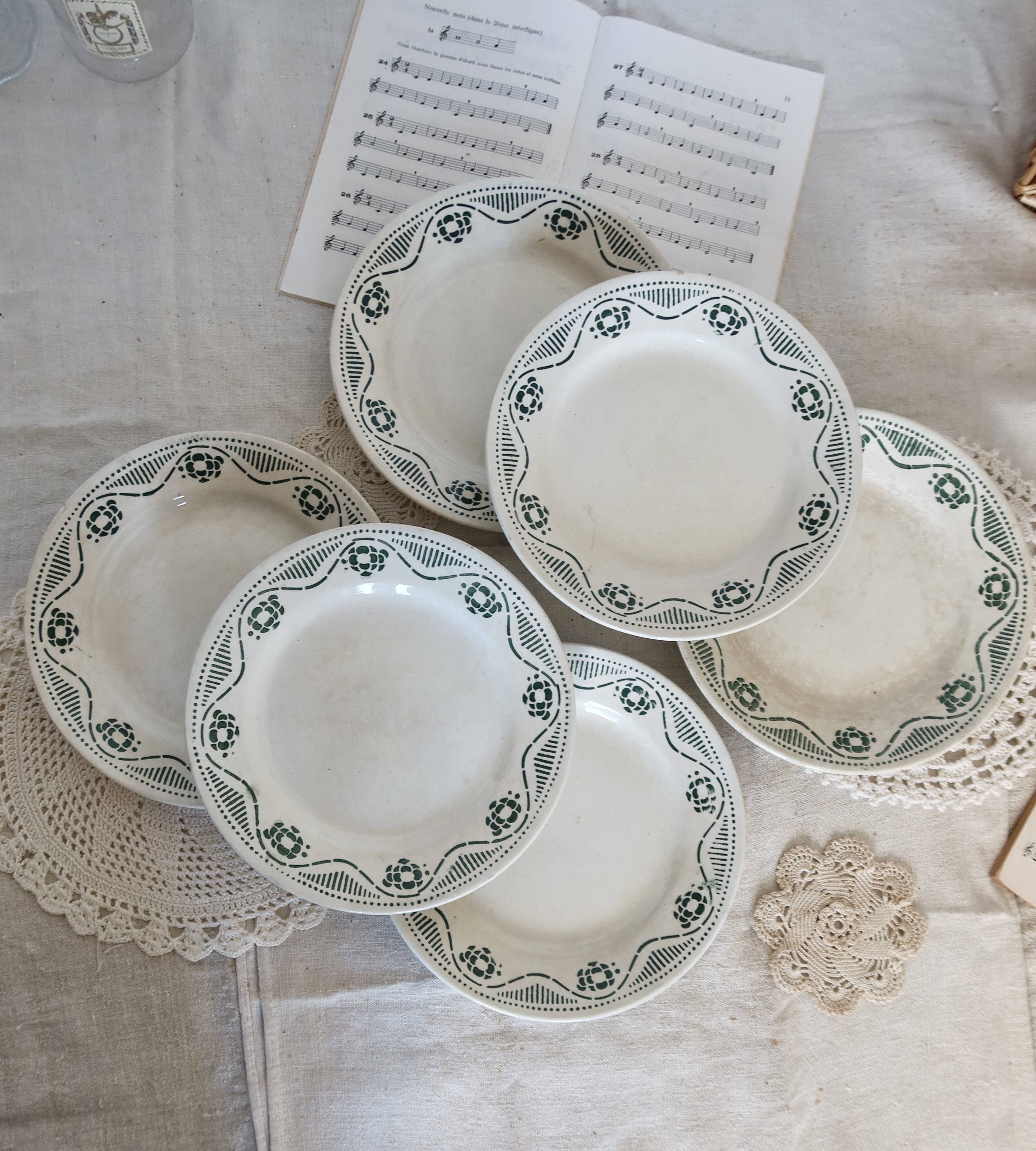 6 flat iron earth plates Nouvelles Galeries Ennegé Paris Robert model 1930s