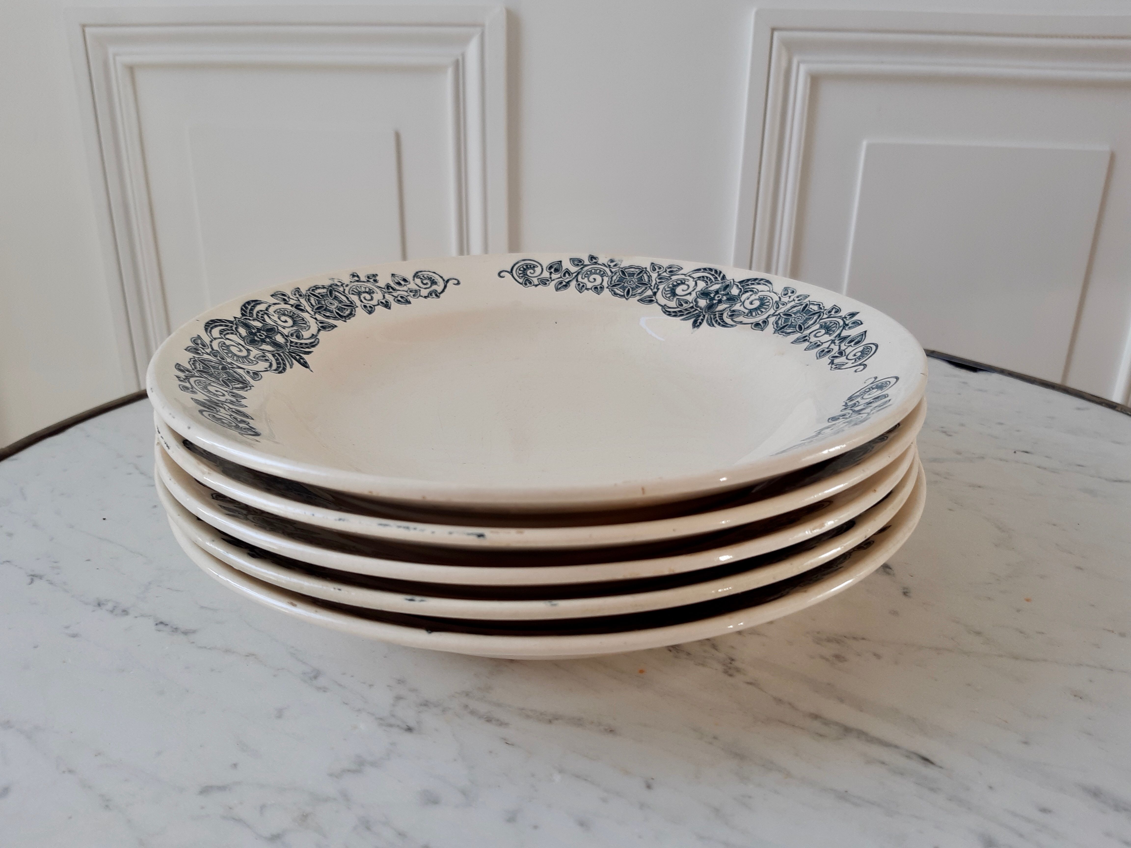 Lot de 5 assiettes creuses Terre de fer, Alésia Longchamp
