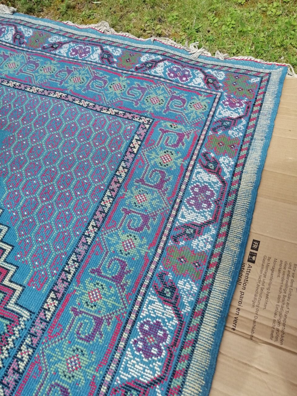 Tunisian carpet in turquoise wool and fuchsia 157x267cm