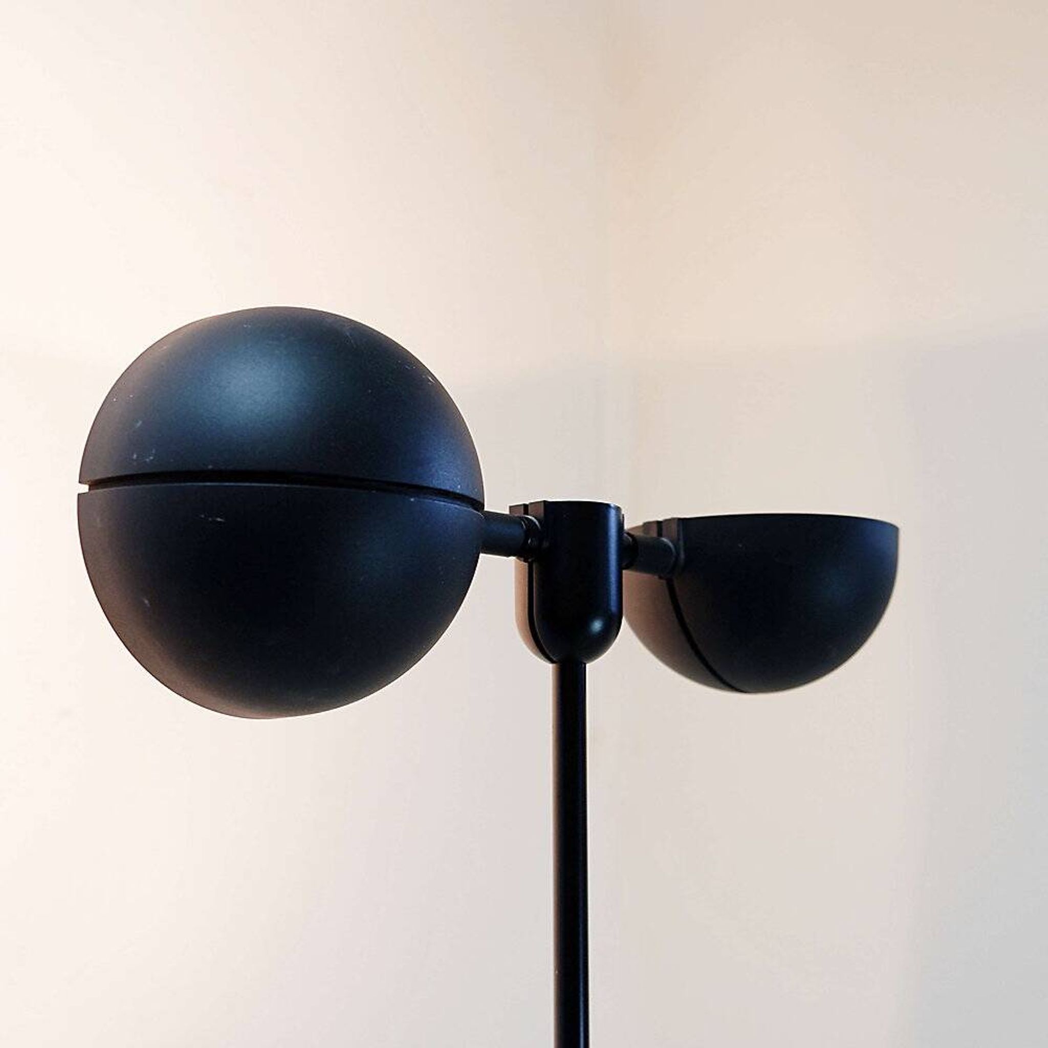 Italian floor lamp from the late 1980s.