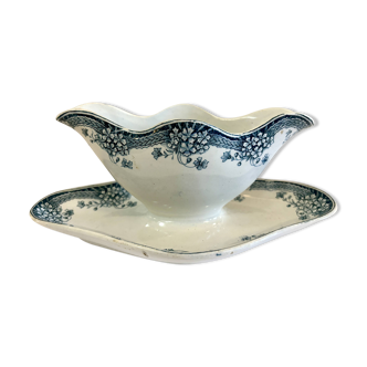 Blue and white iron earth gravy boat